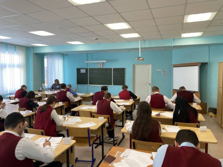25 марта был проведен тренировочный школьный экзамен по математике для будущих выпускников 9-х классов в формах ОГЭ и ГВЭ..