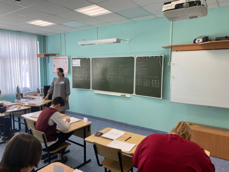 25 марта был проведен тренировочный школьный экзамен по математике для будущих выпускников 9-х классов в формах ОГЭ и ГВЭ..
